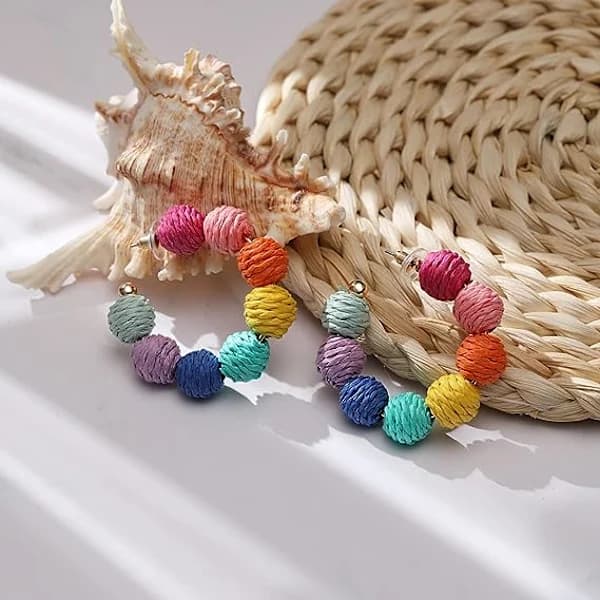 Sommer Boho Raffia Ball Hoop Dingle Rotting Øredobber for Kvinner og Jenter