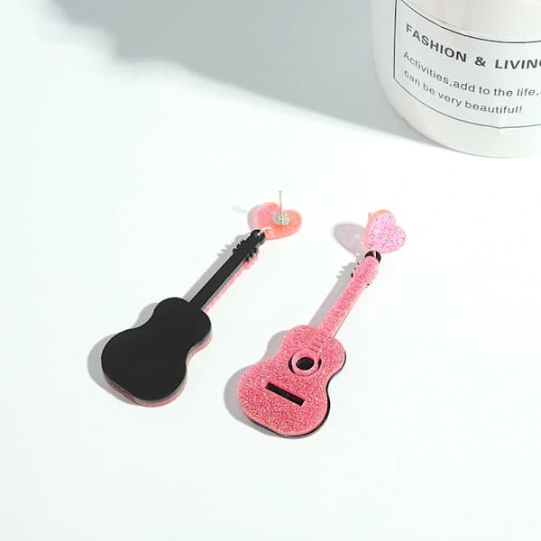 Klassiske guitarøreringe i pink