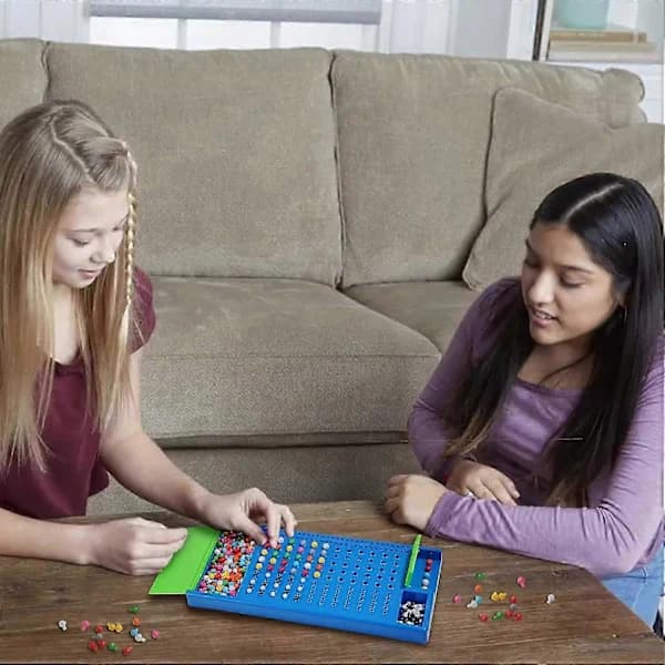 Mastermind Classic Code Cracking brädspel för 2 spelare och familjer
