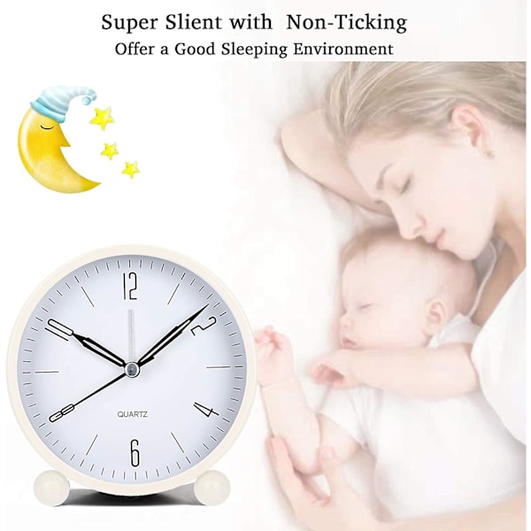 Analog väckarklocka, 4-tums super tyst, icke-tickande liten klocka med nattljus, batteridriven, enkel design, för sovrum, säng, skrivbord - Svart Black 4.69 x 4.61 x 2.28 Inch
