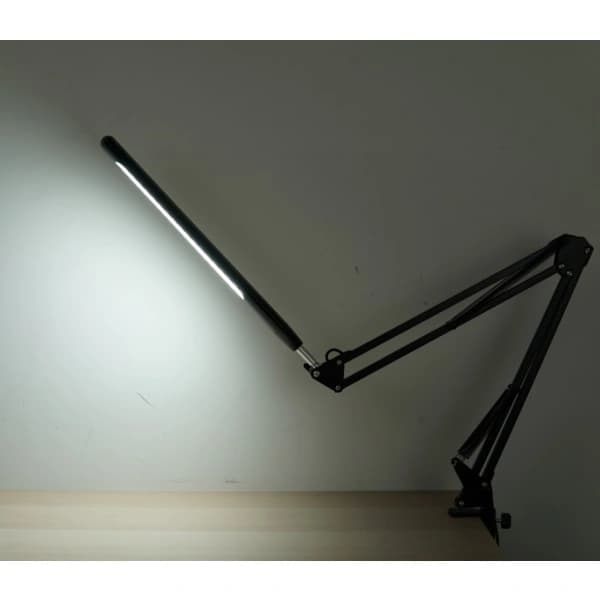 LED Skrivebordslampe med Justerbar Svingarm Sort