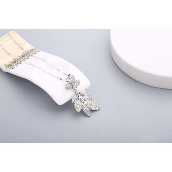 Halskæde med heldig elefant og hjerte i sterlingsølv