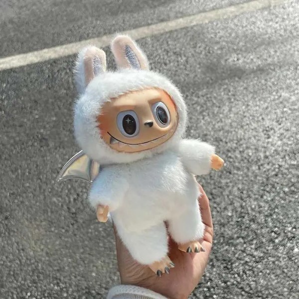 Labubu The Monsters Angel in Clouds-serien vinylbasdocka hänge replika bräda söt födelsedagspresent W250419.Ca