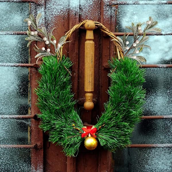 9,8 tommer julemistelkrans, hængende sneklædt buket til julepynt
