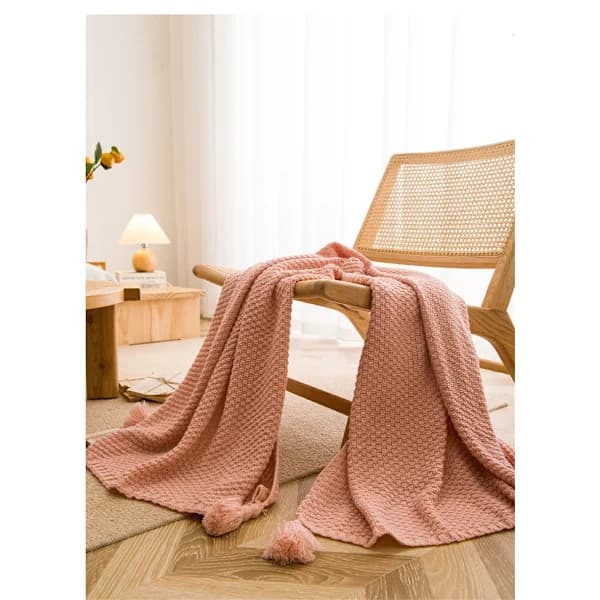 Nordisk senge- og sofateppe, tykkstrikket, frynsete sengeteppe, ensfarget bakside, preget, rosa 130x170 cm