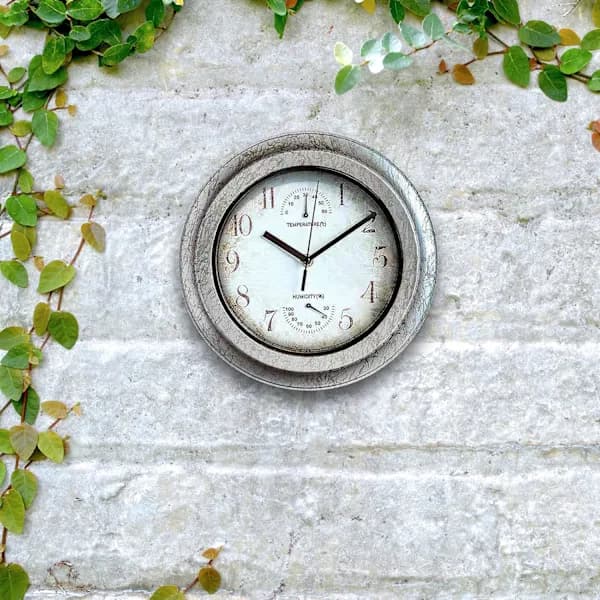 [CA] Waterproof Outdoor Metal Clock with Thermometer Hygrometer Silent Battery Operated