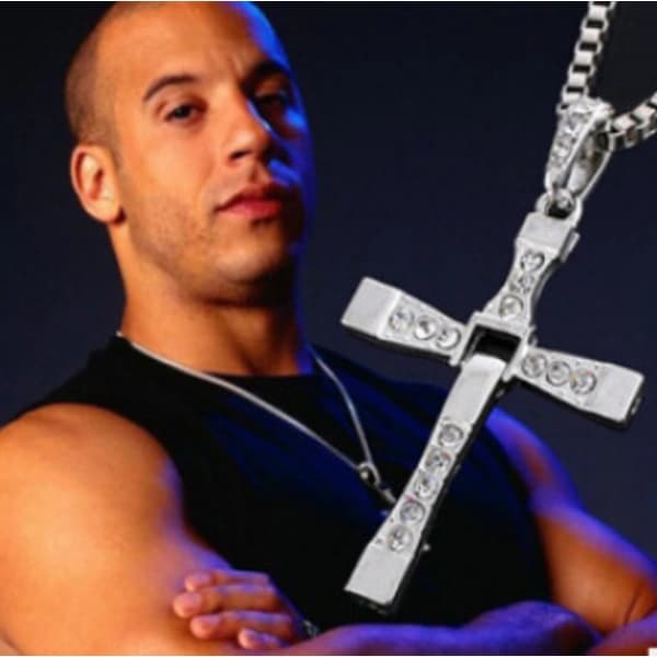 Fast and Furious 7 Sama ristiriipus kaulakoru miehille