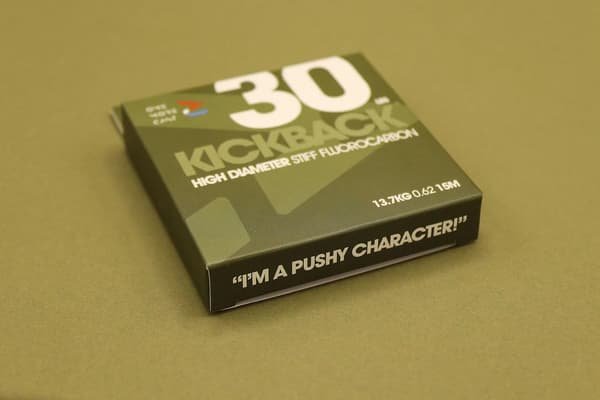 Kickback Stiv Fluorocarbon med Høj Diameter 30lb 0.62mm // (LGL)