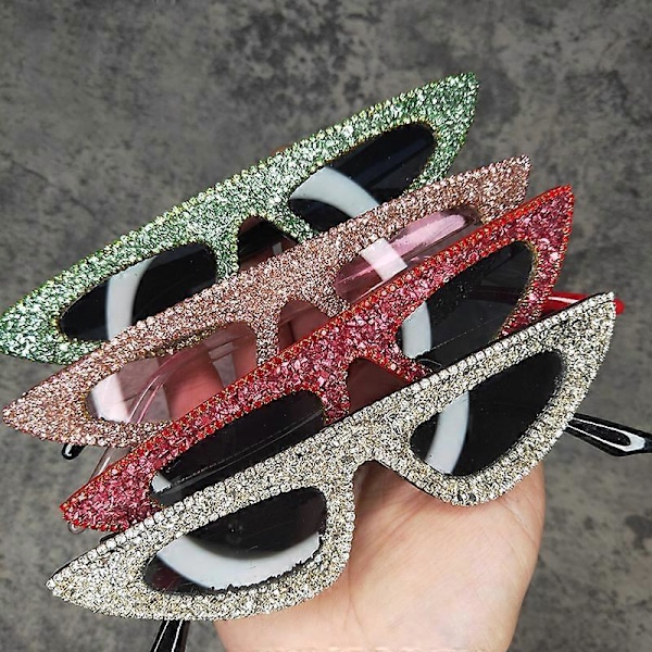 Pienet kissansilmälasit kivillä, bling-strassi aurinkolasit naisille, merkki design, punk timantti aurinkolasit Lunette De Soleil Femme LGL Red