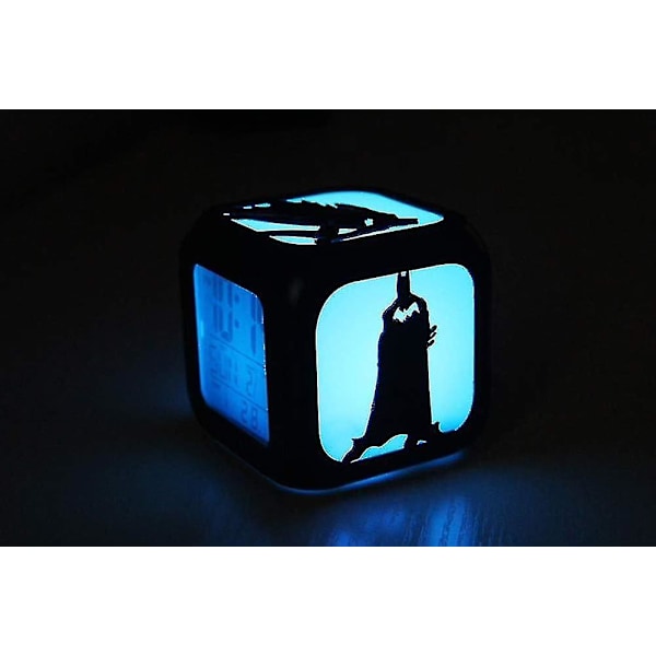Superhelt Batman Alarmur 3d Stereo Stum LED Nattelys Elektronisk Ur Højre Spil (syv Farver Usb Opladning) [L]