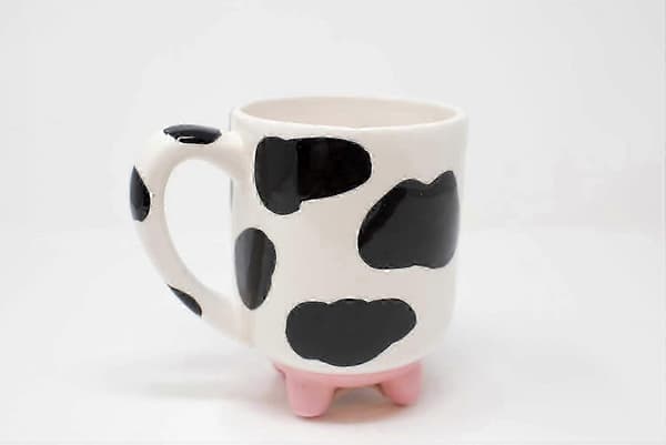 Ko-mugg med halkfria silikonfötter, handmålad keramik (LGL)