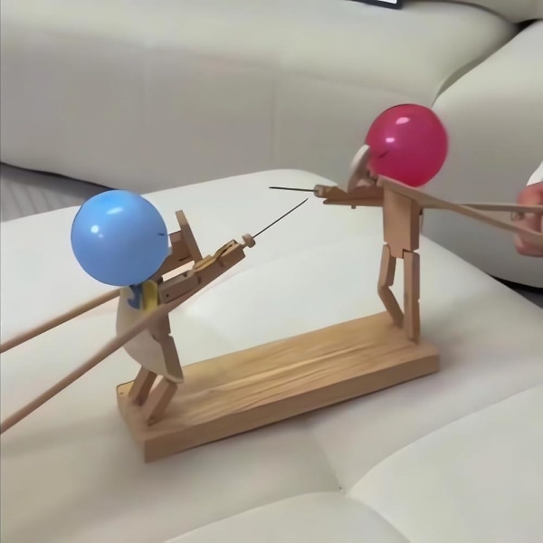 Balloon Bamboo Man Battle Game, 2024 nya handgjorda fäktdockor i trä, snabba bots Battle Game för 2 spelare, med 20 st ballonger Wood Board Thickness 3 mm