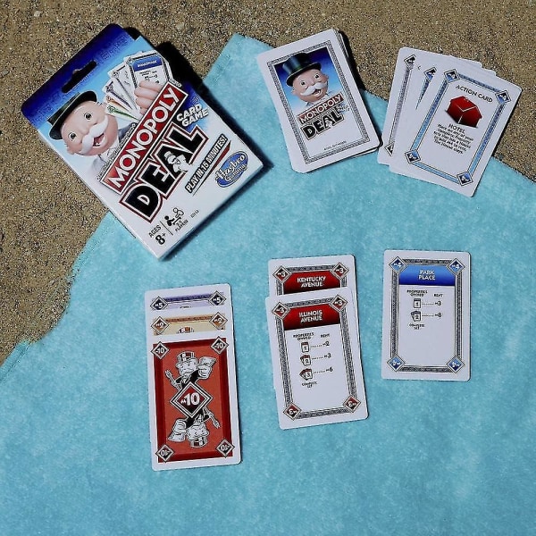 Monopoly Deal -pikakorttipeli perheille, 8-vuotiaille ja sitä vanhemmille lapsille ja 2-5 pelaajalle