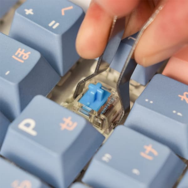 Keycap Puller and Cleaning Brush