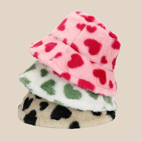 Söt Luddig Kontrastfärg Kärlek Hjärta Plysch Bucket Hatt och Vinter All-match Hatt Dam Hatt Retro O2p9 D M