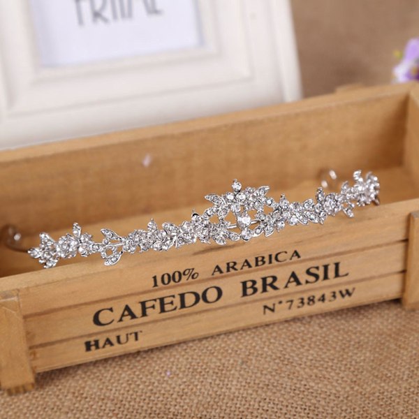 Silver Bridal Tiara med Faux Pearl Crystal och Rhinestone Accen 3 silver