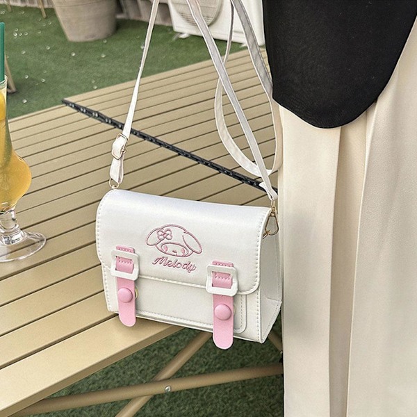 Fyrkantig väska i collegestil för damer, anime, söt Jk-mode, trendiga axelväskor, väskfärg ny D9c8 white&pink one size