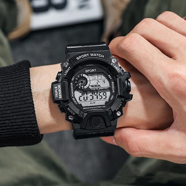 Digital Lysande Unisex Sport Vattentät Klocka Herrklockor Mode Damarmbandsur A7K9 Red One size