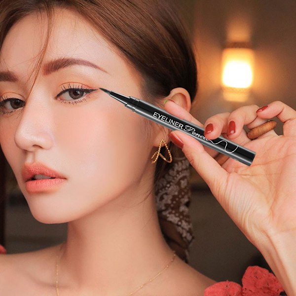 Vattentät Flytande Eyeliner Penna Långvarig Ögonmakeup Liner Kosmetika^ R2N8 black One size