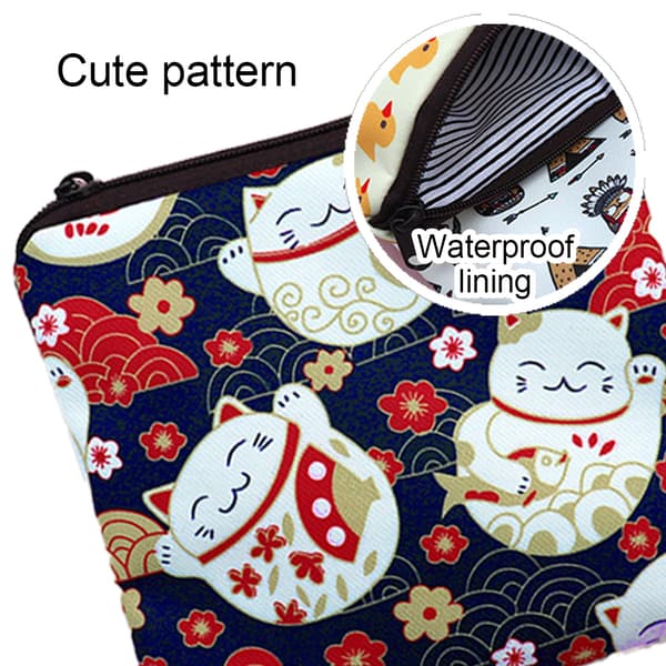 2 stk. opbevaringspose til hygiejnebind til studerende - Kongeblå Lucky Cat + Pink Corner Creature
