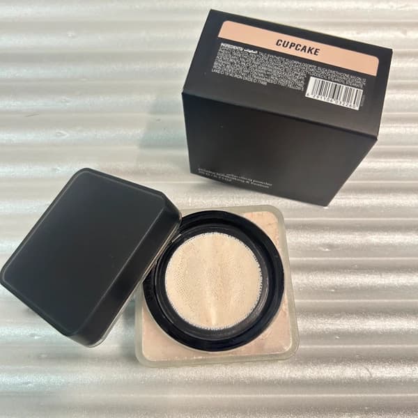Beauty Huda Loose Powder - Concealer & Setting Powder Cupcake