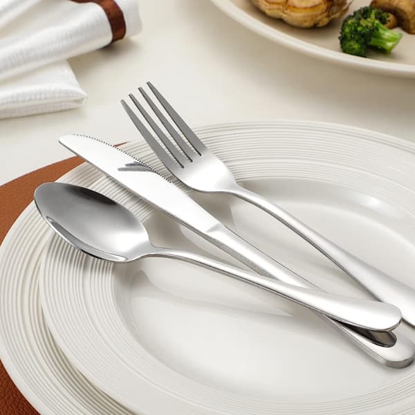 1 st bekvämt resbestickset - silver + dessertkniv med infällbart sugrör
