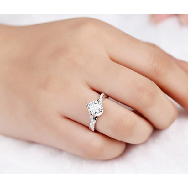 100 % certifierade tibetanska silverringar för kvinnor omgång 1 karat Zirconia Diamant Stone Engagement Bröllopsband Modesmycken US9