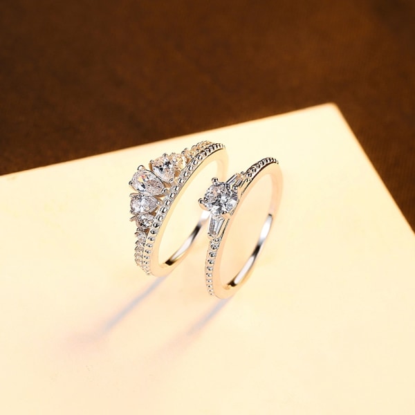 925 Sterling Silver Kronringar för kvinnor Fina smycken Bröllopsförlovning Set CZ Promise Anillos Bijoux Femme Present Clear 9