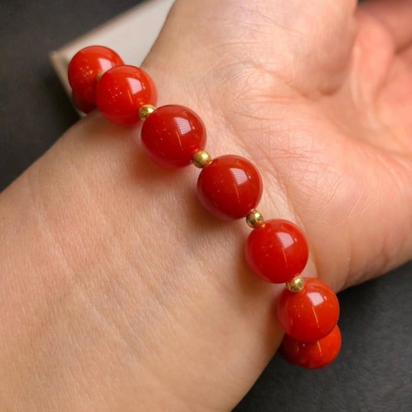 Röd Jade Elastiskt Pärlor Armband Kvinnor Healing Ädelsten Smycken Naturlig Southern Red Agate 10mm Rund Bead Beaded Armband Armband Red