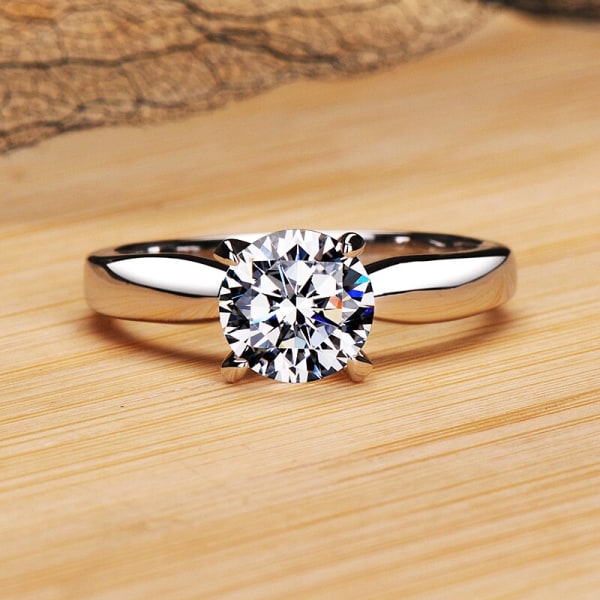 Klassisk Lyx 18K Vitguld Färg Ring Solitaire 2CT Zirconia Diamant Bröllopsring Modetillbehör Presentsmycken för kvinnor 11