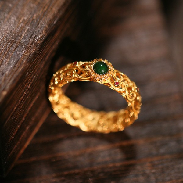 A Goods Jade Yang Green Inlagd 925 Silver Guldpläterad Ring 3D Hollow Ring Dam Emerald Inlaid Ring