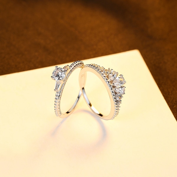 925 Sterling Silver Kronringar för kvinnor Fina smycken Bröllopsförlovning Set CZ Promise Anillos Bijoux Femme Present Clear 9
