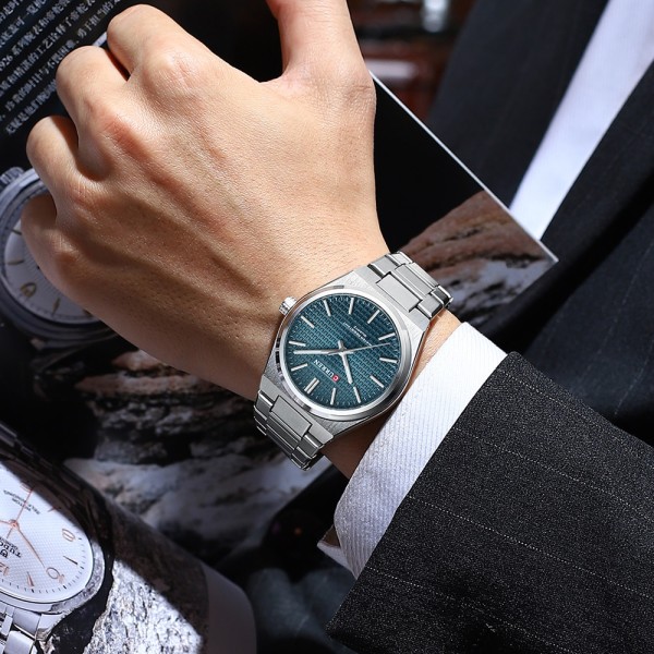 CURREN Watch för män Enkelt lysande handmode Lyxmärke Quartz Watch Casual Rostfritt stål Vattentät armbandsur golden silver