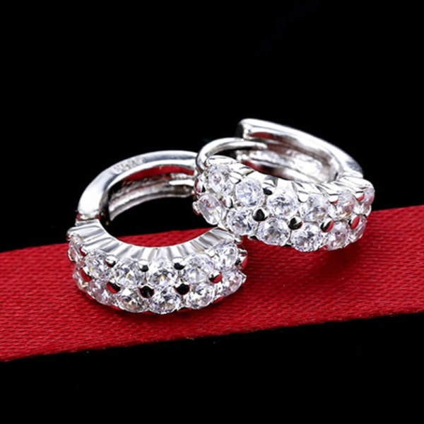 Högkvalitativt mode 925 Silver Nål Örhängen Lyx Crystal Zirconia Stone Stud örhängen för kvinnor Bröllopssmycken E099