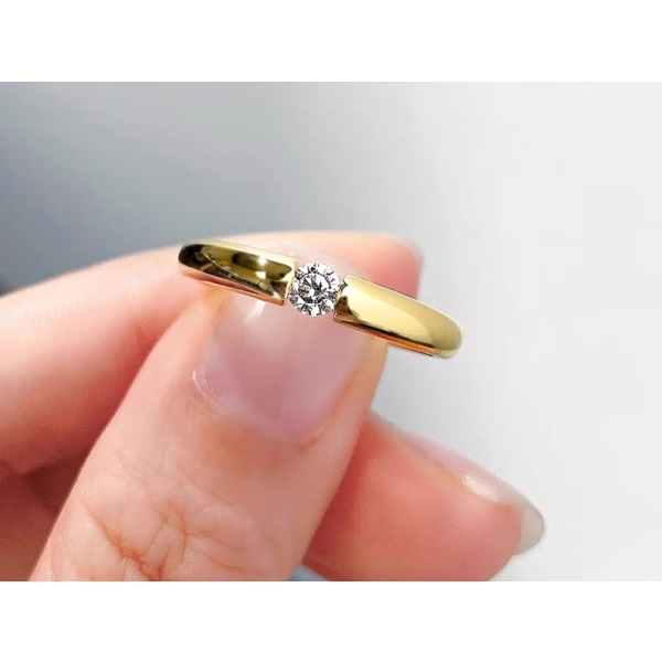 Fin Gult Guld Färg Ring med inloggningsuppgifter Allergifri tibetansk Silver Ring Solitaire 1 karat zirkonsten Bröllopsring R16 12