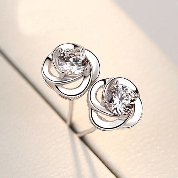 Tibetanska Silver U Type Örhängen Populära koreanska örhängen för kvinnor Nytt mode Zircon Ear Smycken Present Hot Rea GE2