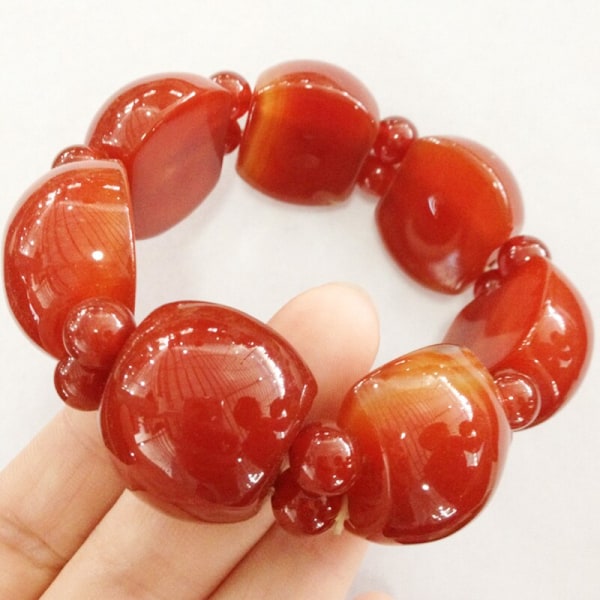 Naturligt röd agat jade armband män kvinnor healing ädelsten smycken karneol pärlor Elastiska pärlor Crystal Lucky amulett armband