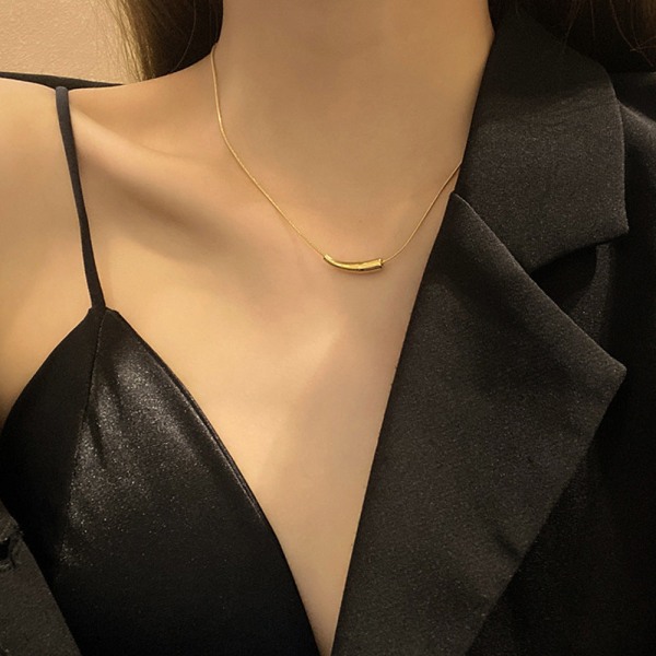 Kvinnor Halsband Kedja Choker Hänge Smycken Flickor Present Snake Bones Kedja 18K Titanium Stål Ingen blekning Gold