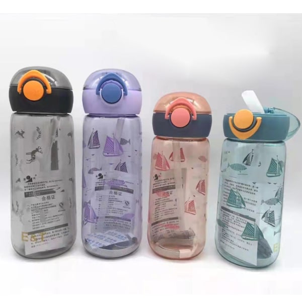 Läcksäker vattenflaska för barn Söt barn studsande halm Tecknad horn Plast Creative 580ml