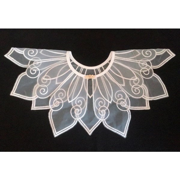 Elegant fuskkrage för kvinnor T Avtagbar spetskrage Mångsidig spetssjal med ihålig krage Lotus metal buckle model