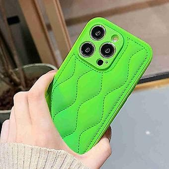 Fint hål 8-formad textur Eiderdown Airbag-telefonfodral för iPhone 15 Pro Max Green