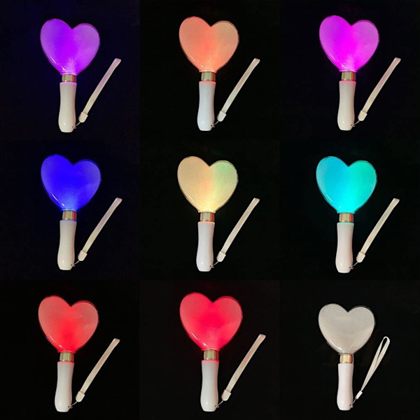 15 färger Ändrar LED Stick Heart Shape Light Up Concert Batteri