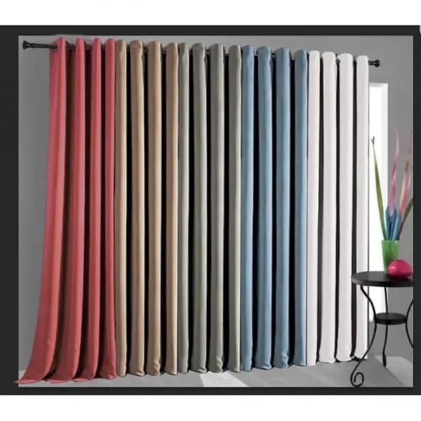 Mörkläggningsgardiner - En styck - 140 x 260 cm - Polyester - Isolerande sammetfoder beige