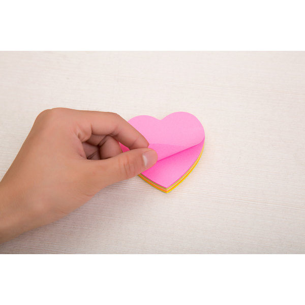 6 Pakker Sticky Notes Hjerteformet, blandede farger Love Self-Stick Notes Self Stick Post Memo for Home School Office, 600 ark, 3*3 cm