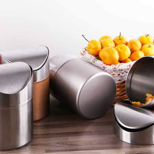 Mini metall søppelbøtte Bordplate søppelbøtte 0,40 Gal (1,5 L) Gjenbrukbar søppelbøtte Skrivebord Maganement for hjemmekontor skolebenk Red wine