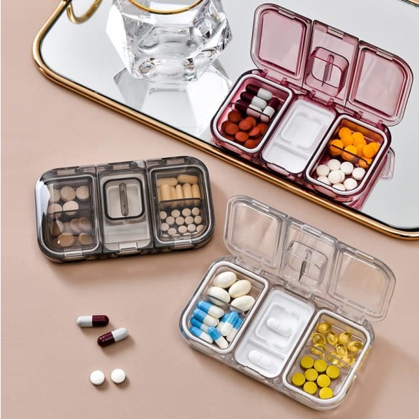 Pillerirasia, jossa 4 lokeroa, matka pillerirasia, pillerirasia tabletinjakajalla (läpinäkyvä vaaleanpunainen) Pink