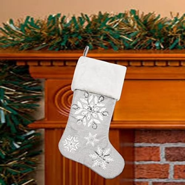 Silver snöstrumpor, snöpaljetter julstrumpor presenter godisstrumpor hängande dekorationer