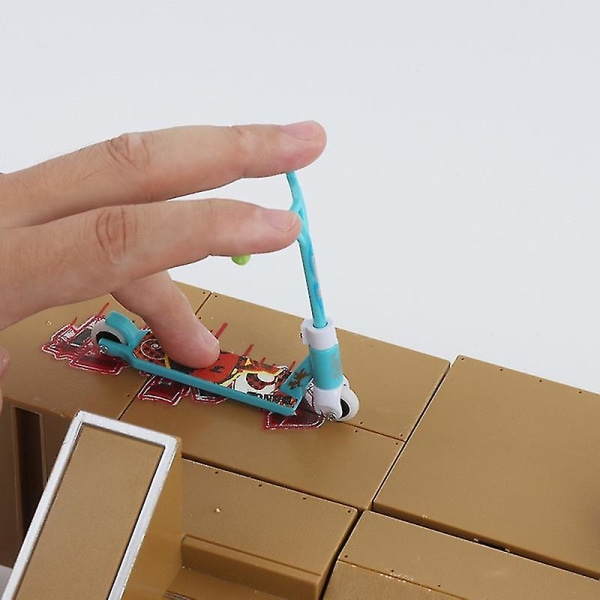 Nyhet rolig interaktiv mini finger sparkcykel stunt finger leksak skridskoskoter finger förälder-barn interaktiv semester gåva