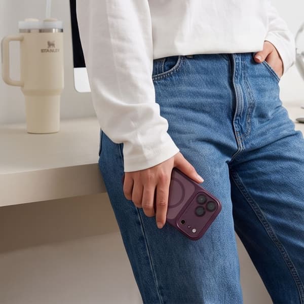 Tech-Protect MagPeak MagSafe CC Cover til iPhone 17 Pro Max - Dark Cherry Wine red