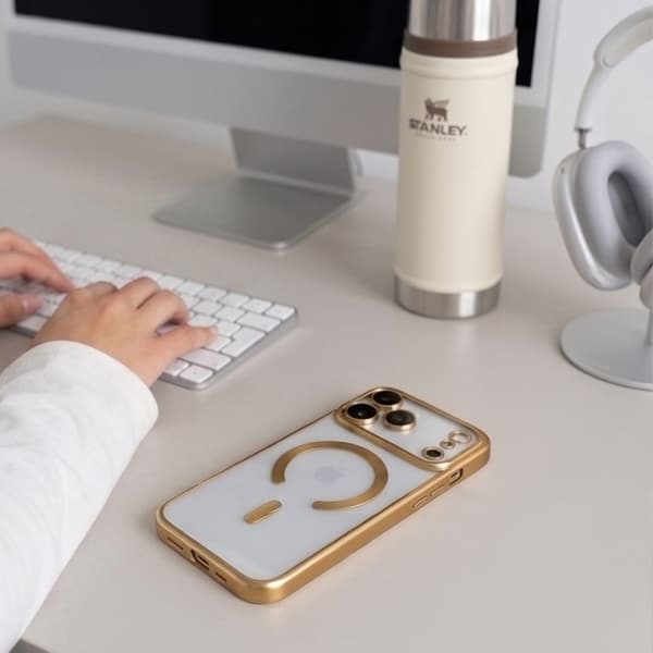 Tech-Protect MagFlex MagSafe Cover til iPhone 18 Pro Max - Shiny Gold Gold